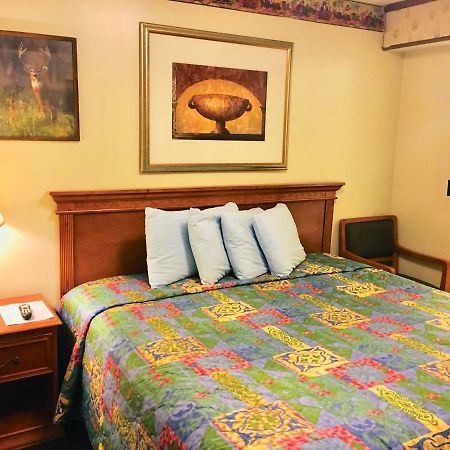 North Country American Inn คาลคาสกา ภายนอก รูปภาพ