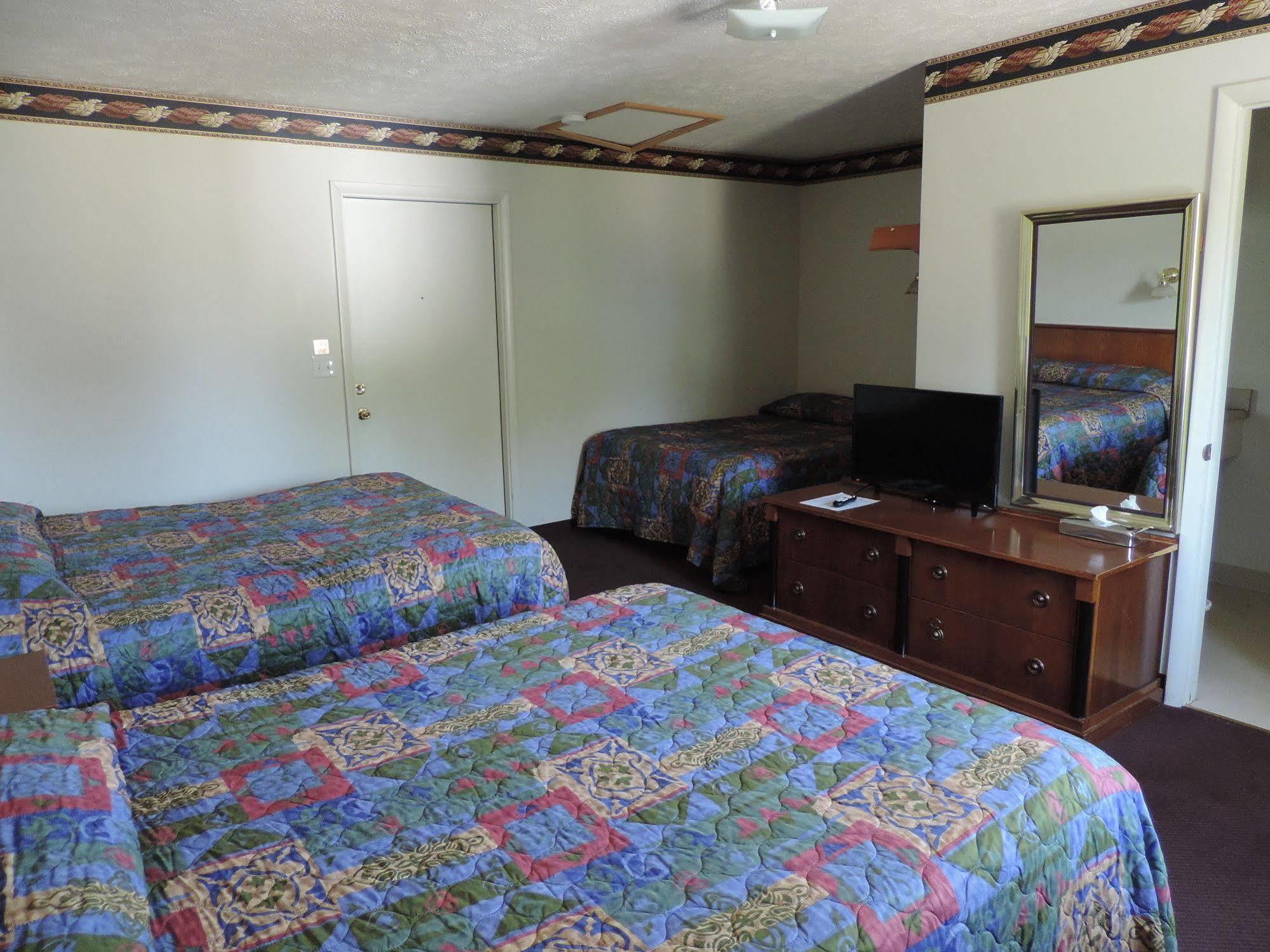 North Country American Inn คาลคาสกา ภายนอก รูปภาพ