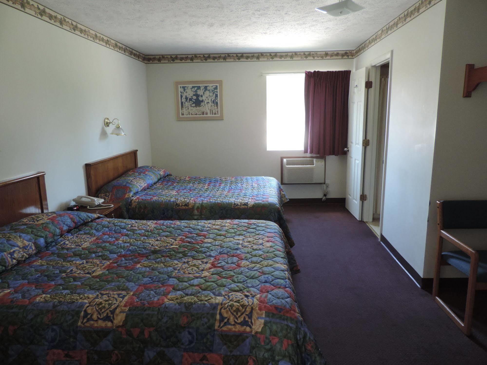 North Country American Inn คาลคาสกา ภายนอก รูปภาพ