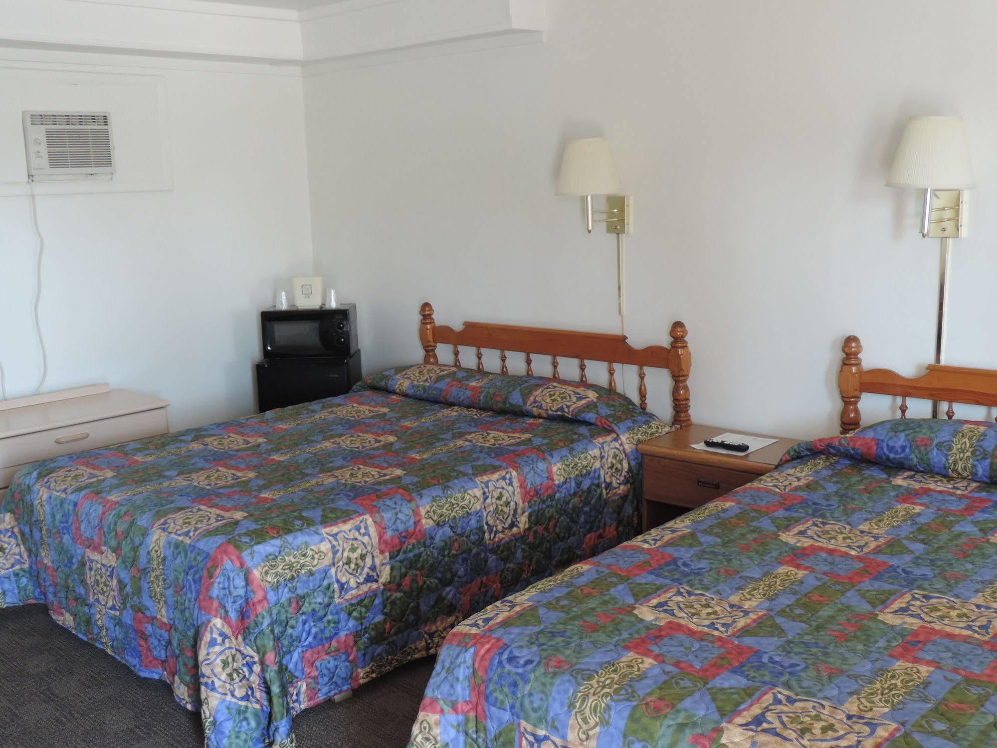 North Country American Inn คาลคาสกา ภายนอก รูปภาพ