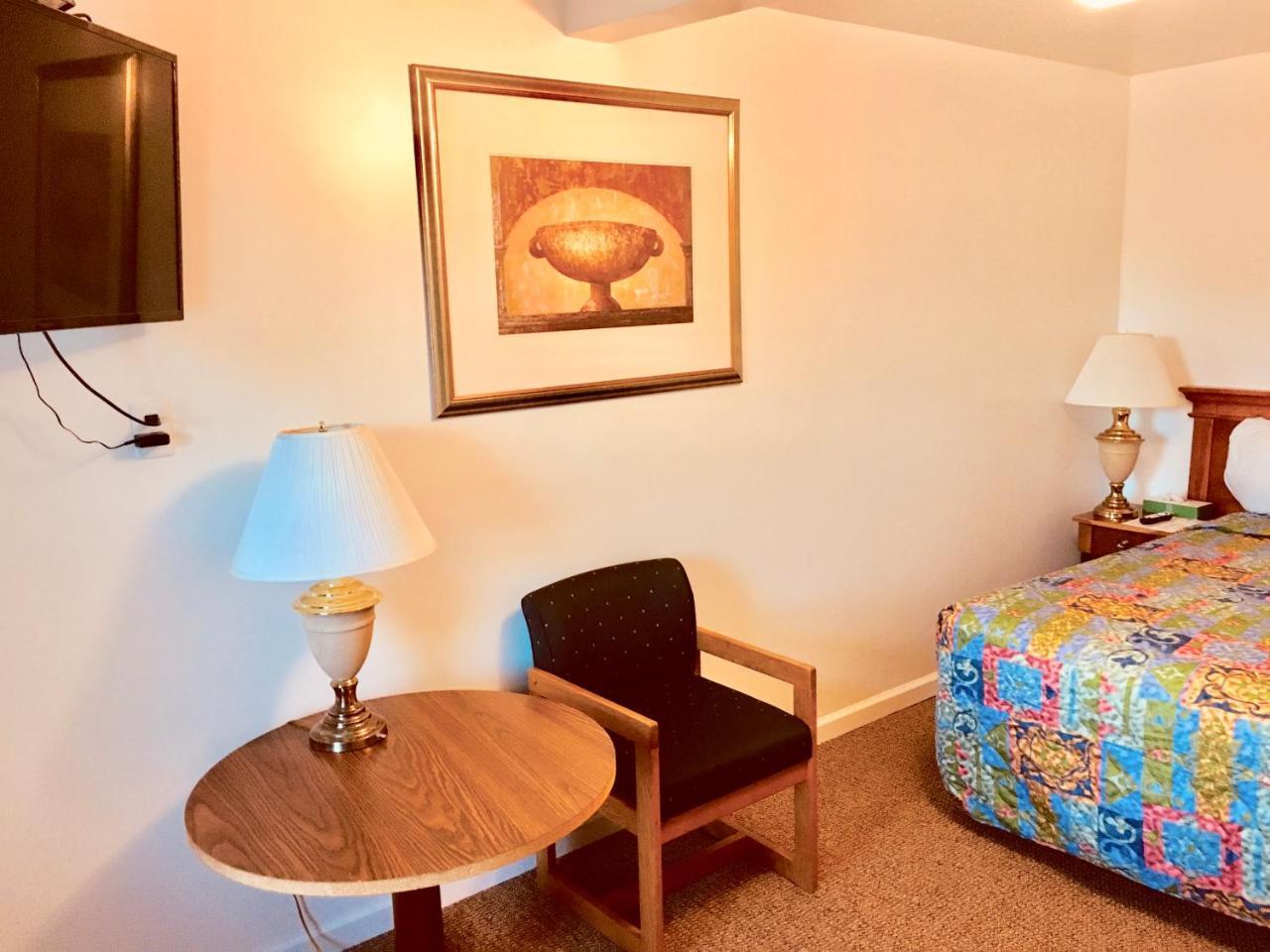 North Country American Inn คาลคาสกา ภายนอก รูปภาพ