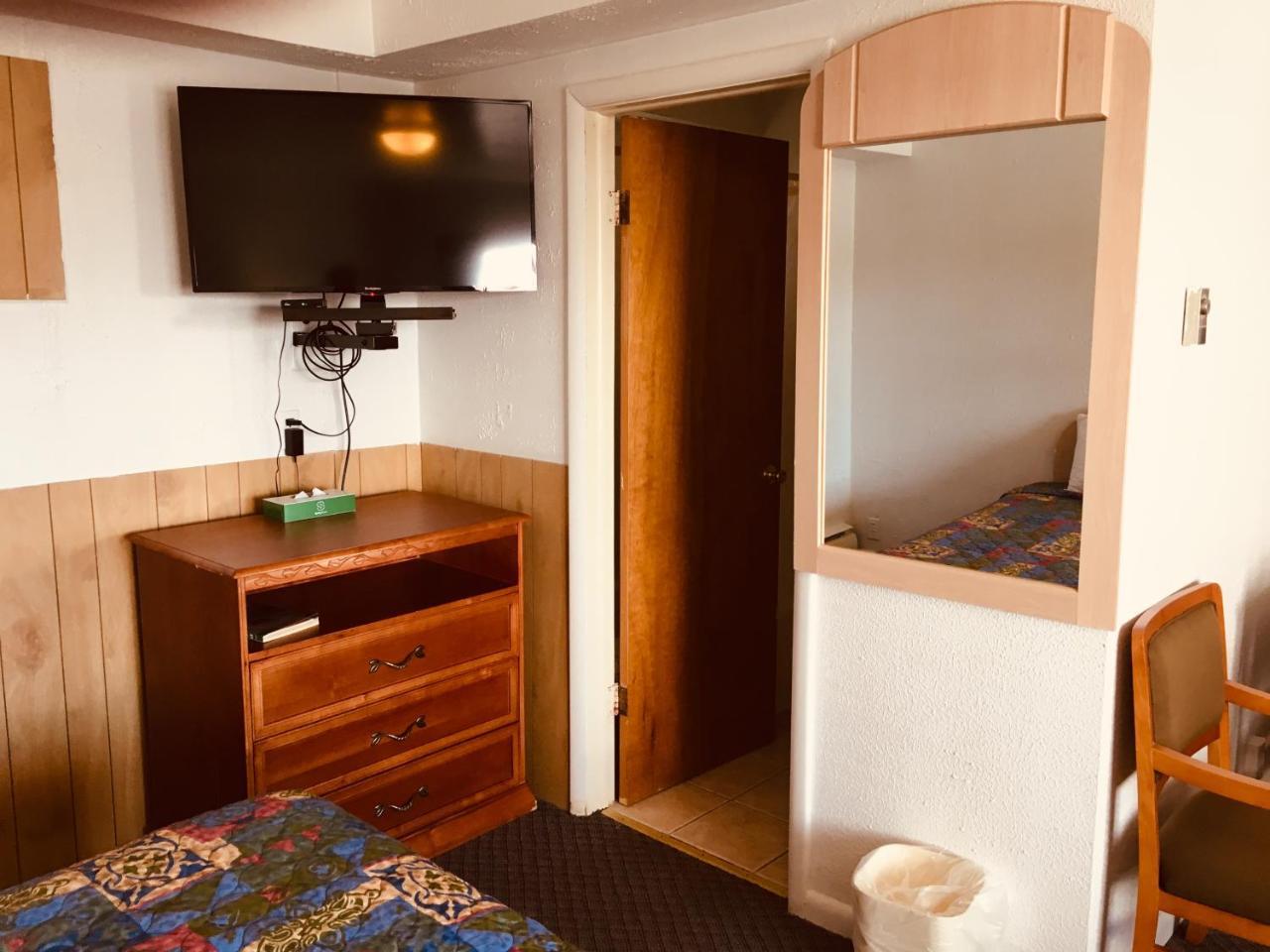 North Country American Inn คาลคาสกา ภายนอก รูปภาพ