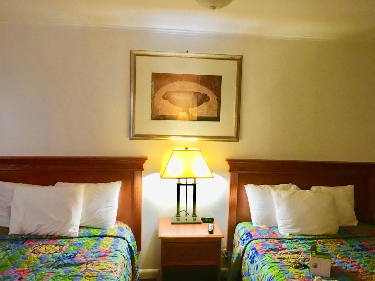 North Country American Inn คาลคาสกา ภายนอก รูปภาพ