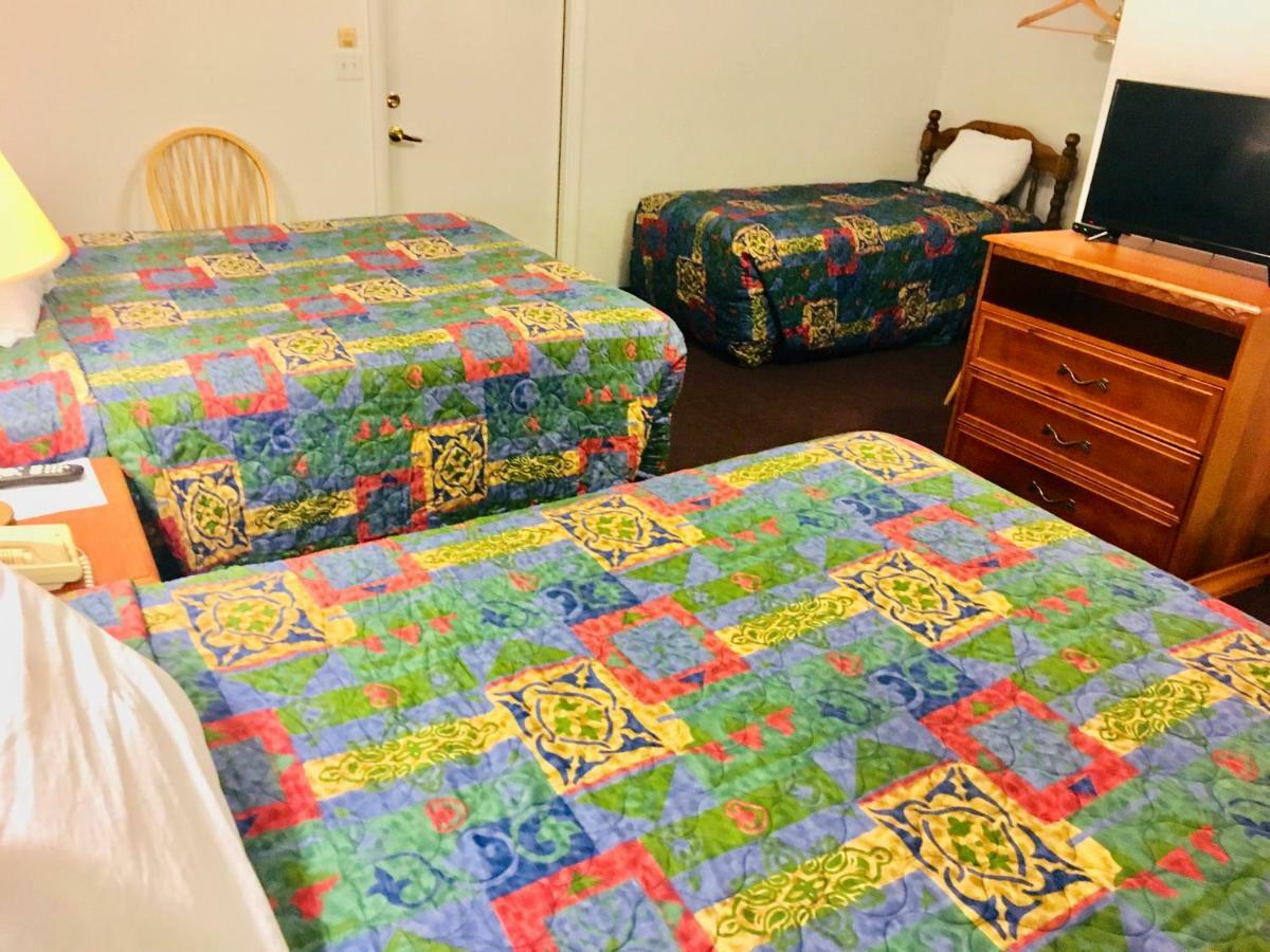 North Country American Inn คาลคาสกา ภายนอก รูปภาพ
