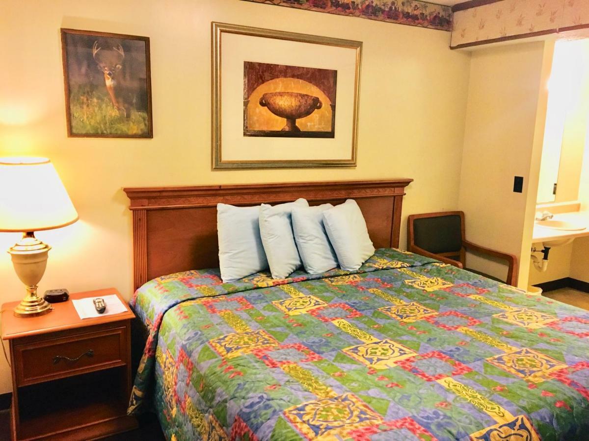 North Country American Inn คาลคาสกา ภายนอก รูปภาพ